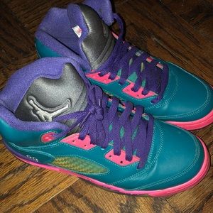Jordan 5s size 6